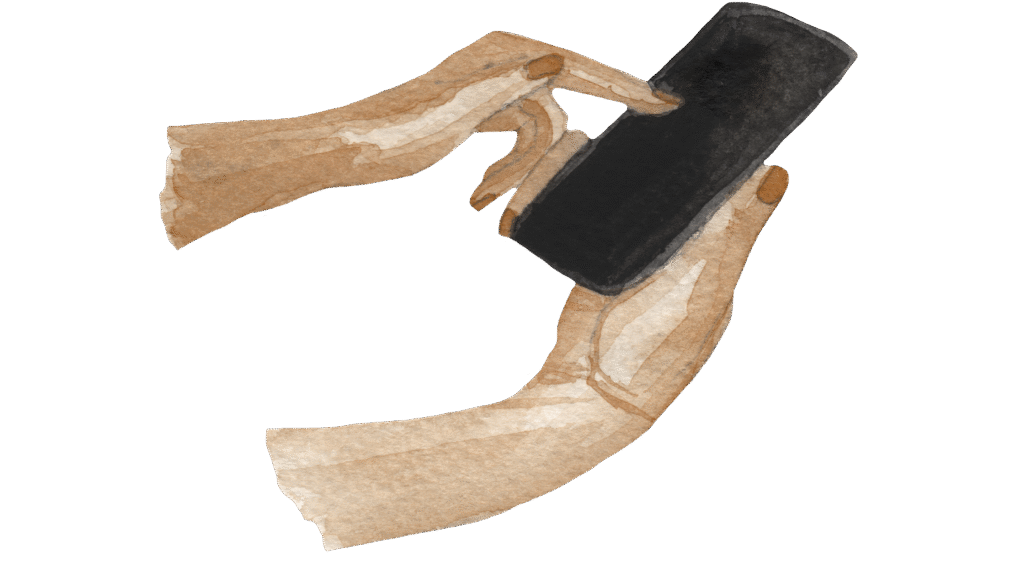 main avec un telephone